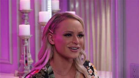 12 Questions with Emma Hix: Bombshell of the Month .
